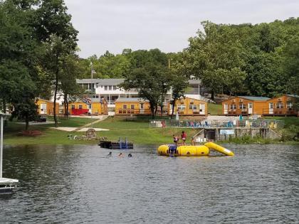 Ozark Village Resort & Marina - image 9