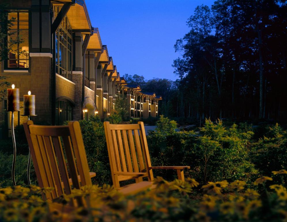 The Lodge at Woodloch - main image