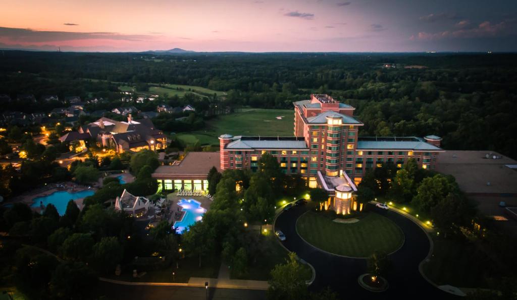 Lansdowne Resort and Spa - image 3