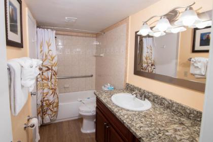 Palm Beach Waterfront Condos - Full Kitchens! - image 14