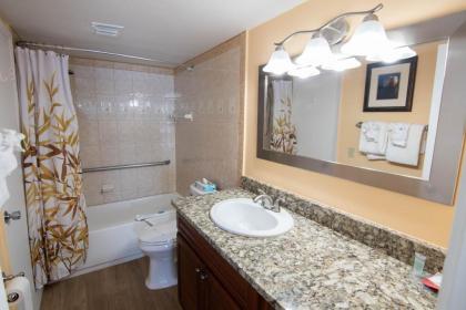 Palm Beach Waterfront Condos - Full Kitchens! - image 15