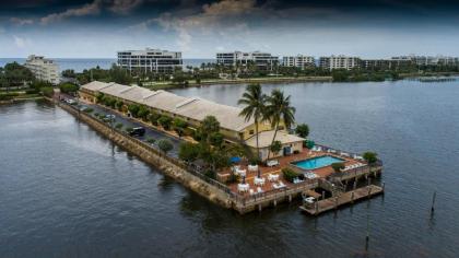 Palm Beach Waterfront Condos - Full Kitchens! - image 9