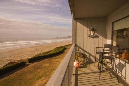 Nye Beach Condos & Cottages - image 1