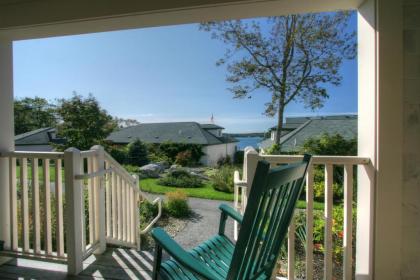 Spruce Point Inn Resort and Spa - image 11