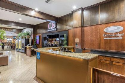 Econo Lodge Lake Elsinore Casino - image 15