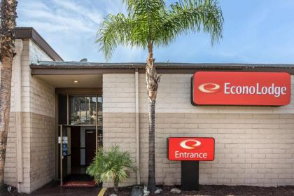 Econo Lodge Lake Elsinore Casino - image 18