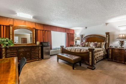 Econo Lodge Lake Elsinore Casino - image 3