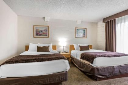 Econo Lodge Lake Elsinore Casino - image 5