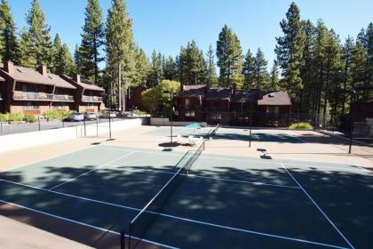 Club Tahoe Resort - image 3