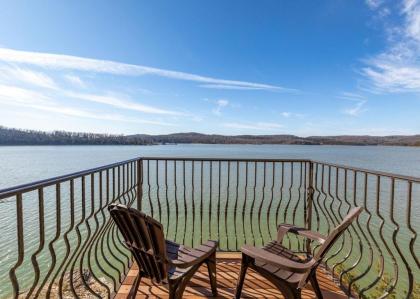 D'Monaco Resort on Table Rock Lake - image 18