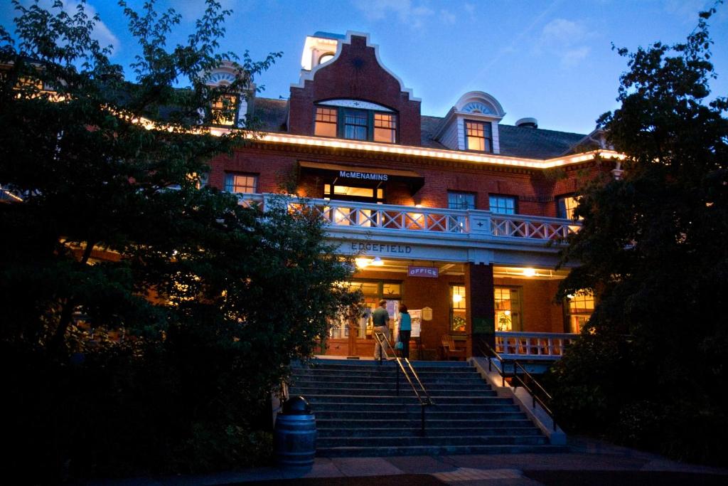 McMenamins Edgefield - main image