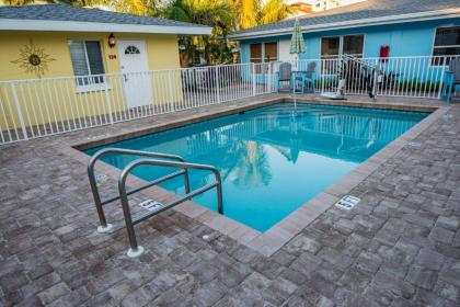 Siesta Key Beachside Villas - image 3