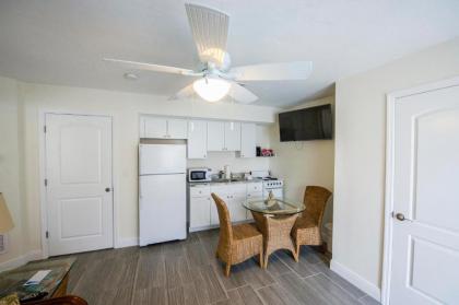 Siesta Key Beachside Villas - image 9