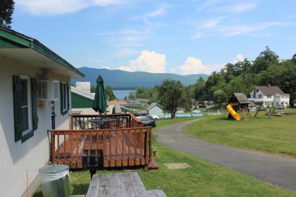 Hill View Motel and Cottages - image 20