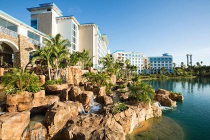 Universal's Loews Sapphire Falls Resort - image 11