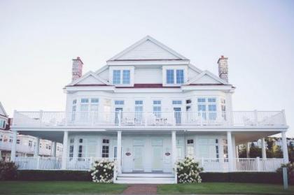 Cottages at Bay Harbor - image 1