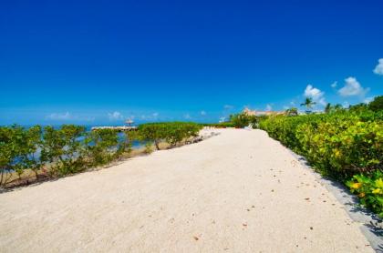 Angler's Reef Resort - image 11