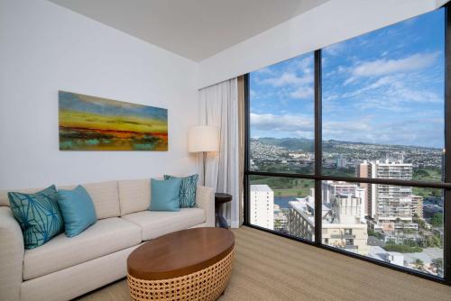 Hyatt Centric Waikiki Beach - image 6