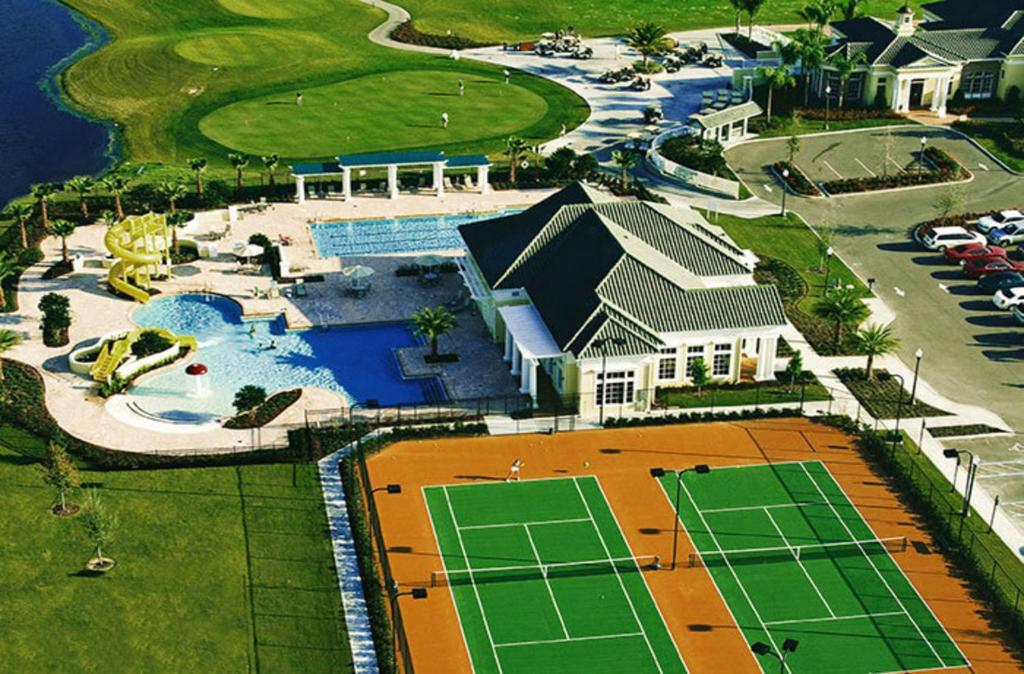 Multiple Vacation Homes in a Golf Resort and Private Pool - image 2