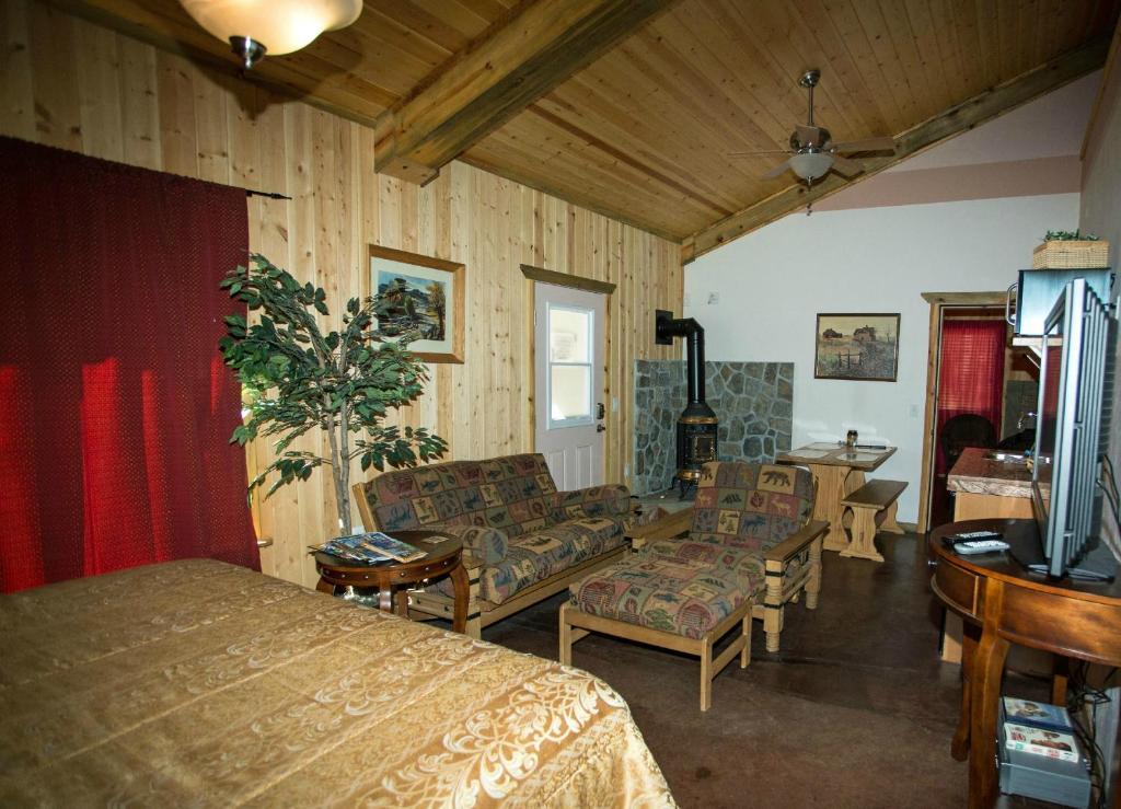 DiamondStone Guest Lodges - image 2