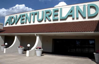 Adventureland Inn - image 2