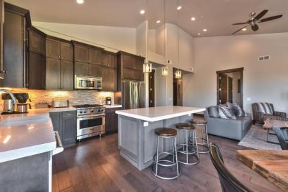 Blackstone by Canyons Village Rentals - image 9