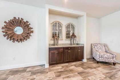 Stylish Home with Water Park Access near Disney - 7497M - image 15