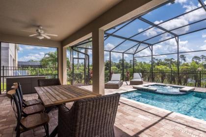 Stylish Home with Water Park Access near Disney - 7497M - image 8