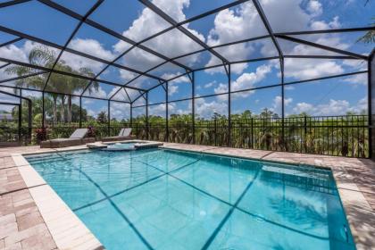 Stylish Home with Water Park Access near Disney - 7497M - image 9