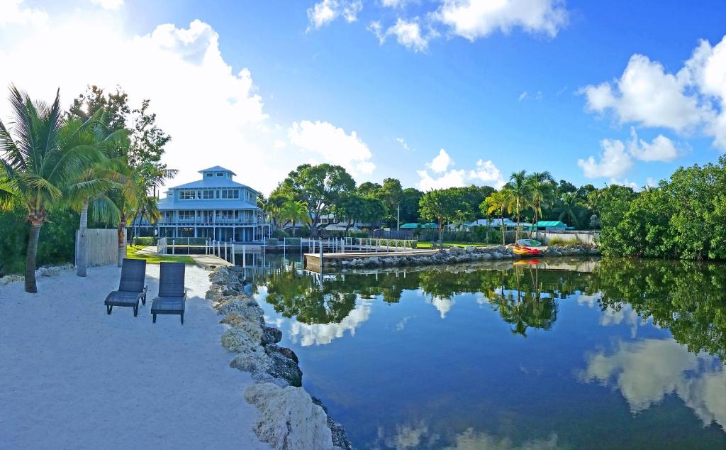 Dolphin Point Villas - main image