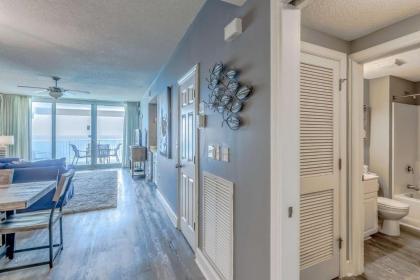 Three Bedroom Majestic Beach Resort Tower 2 1109 - image 3