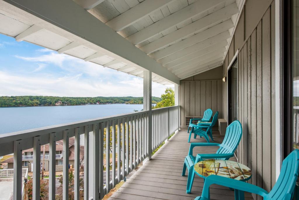 Margaritaville Lake Resort Lake of the Ozarks - image 5