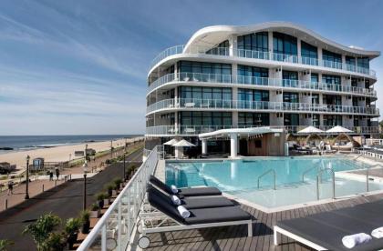 Wave Resort - image 1