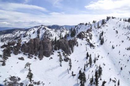 Olympic Village Inn Squaw Valley - image 15