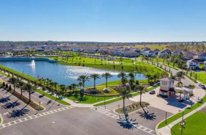 Unique Design Multiple Vacation Homes Side By Side Next to Disney World - image 11