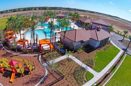 Orlando Tropical Luxury Water Resort - image 14