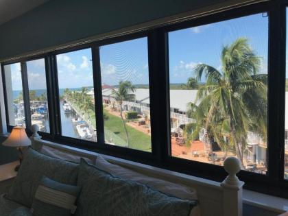 LICENSED MGR - BRAND NEW LUXURIOUS OCEANFRONT CONDO! STUNNING VIEWS! BEACH RESORT! 2 KING Beds! - image 17