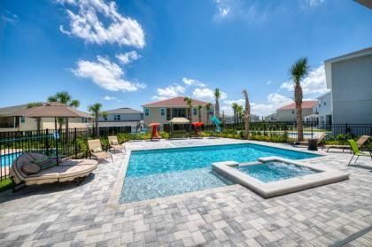 Vibrant Home with Theater Room & Pool Table near Disney - 7713G - image 14