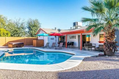 Larkspur Villa - Lovely & Entertaining Hot Tub with pool resort living! - image 1