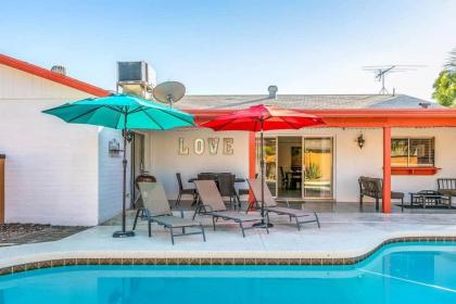 Larkspur Villa - Lovely & Entertaining Hot Tub with pool resort living! - image 12