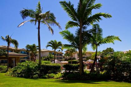 Waipouli Beach Resort Exquisite Ground Floor Pool View Condo - image 4