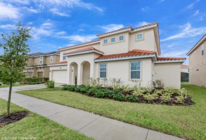 Imagine You and Your Family Renting this 5 Star Villa on Solterra Resort Orlando Villa 3084 - image 1