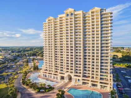 New Listing! Gulf-View Resort with Pool Golf & Gym condo - image 15