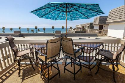 Penthouse Condo w/ Panoramic Ocean Views at Beach Resort - image 1