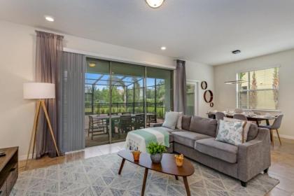 Luxury 5 Bedroom Townhome on Solterra Resort Orlando Townhome 3230 - image 4