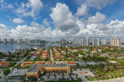 Ocean View 25th floor at Marenas Beach Resort by AmmosFL - image 20