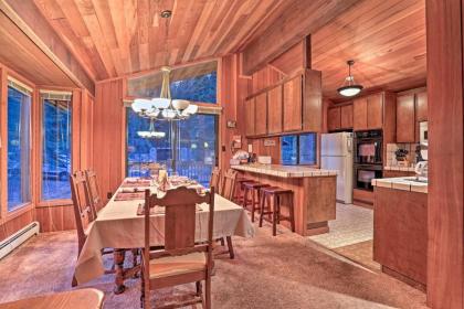 Cabin Near Shuttle and Less Than 2 Mi to Northstar Ski Resort - image 2