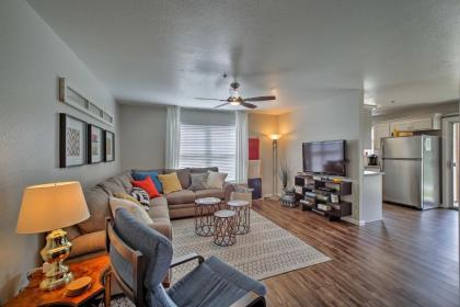 Renovated Branson Condo with Resort-Style Pool Access - image 10