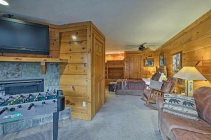 Pigeon Forge Resort Studio Cabin on Dollywood Ln! - image 1