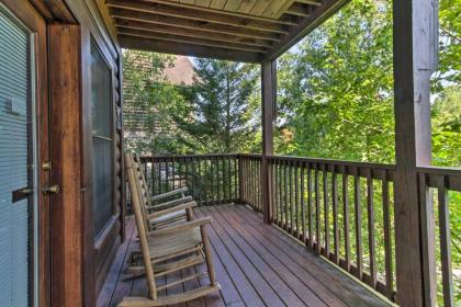 Pigeon Forge Resort Studio Cabin on Dollywood Ln! - image 10